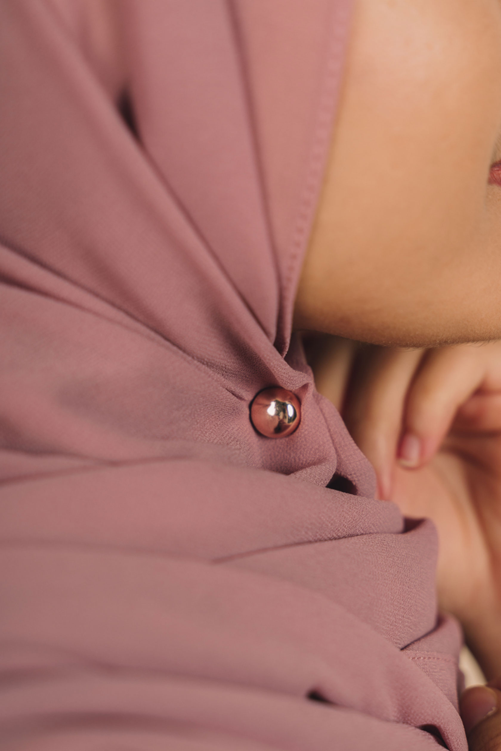 Model No-snag Hijab Magnets Rose Gold