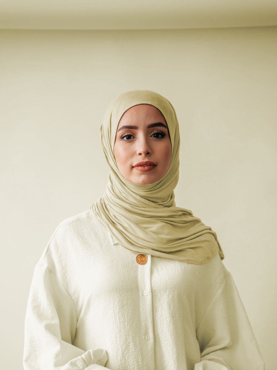 Bamboo Jersey Hijab - Buttercream Model