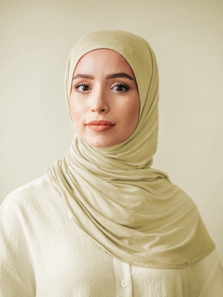 Bamboo Jersey Hijab - Buttercream Model