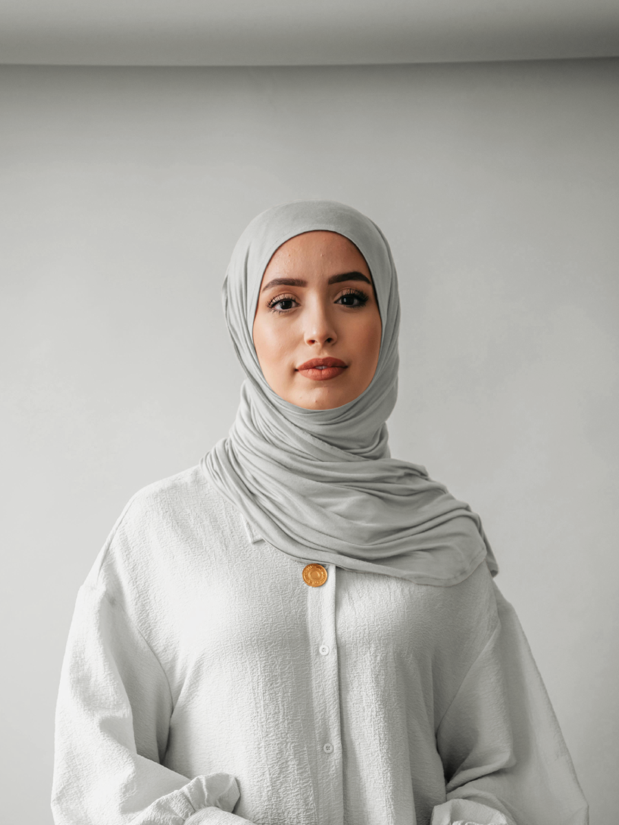 Bamboo Jersey Hijab - Silver Sand Model