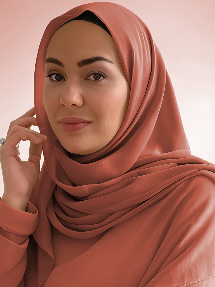 Chiffon Hijab - Apricot Model